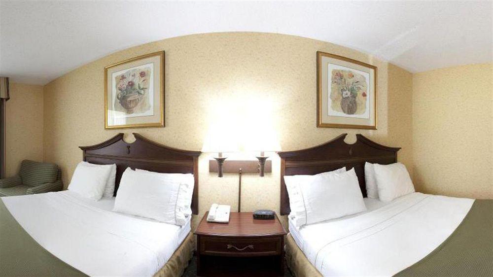 Holiday Inn Express & Suites Williamsburg By Ihg Екстериор снимка