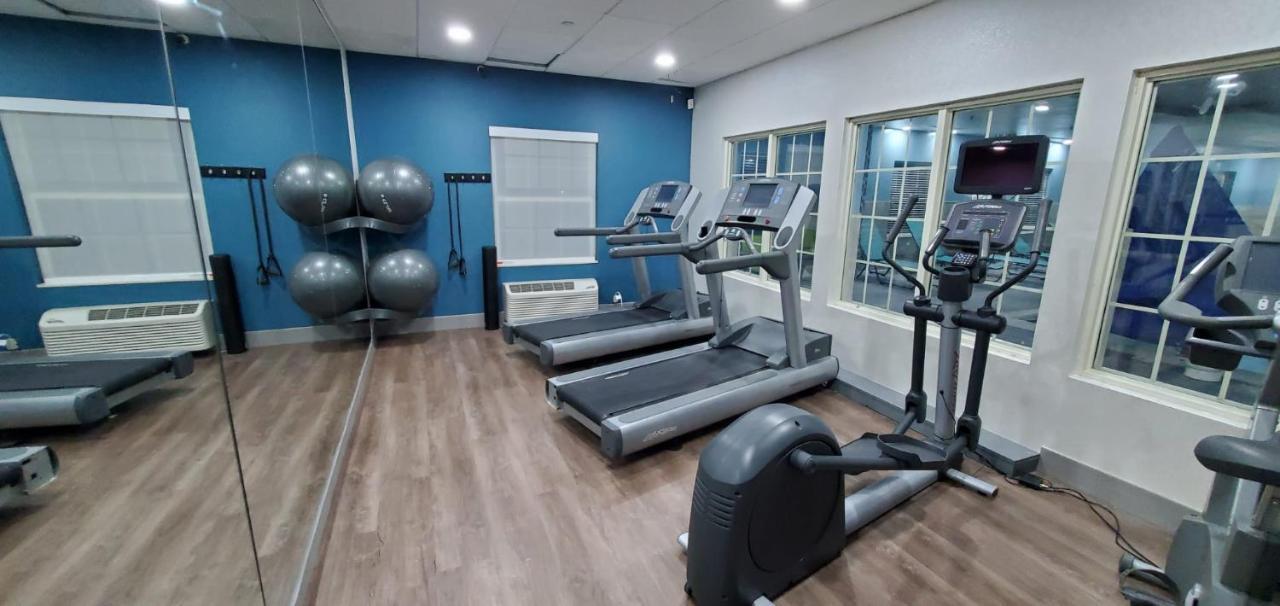 Holiday Inn Express & Suites Williamsburg By Ihg Екстериор снимка