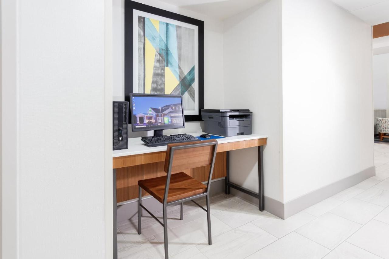 Holiday Inn Express & Suites Williamsburg By Ihg Екстериор снимка