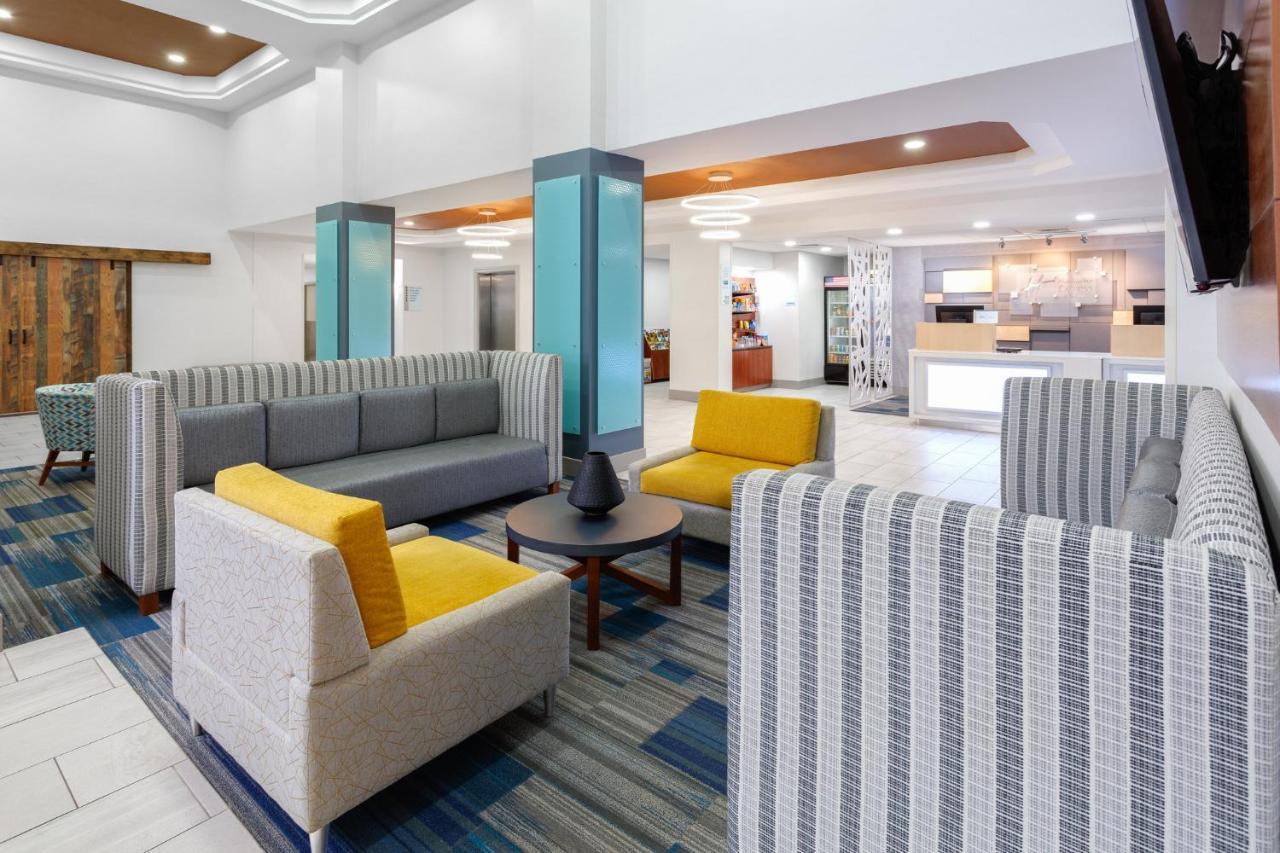 Holiday Inn Express & Suites Williamsburg By Ihg Екстериор снимка