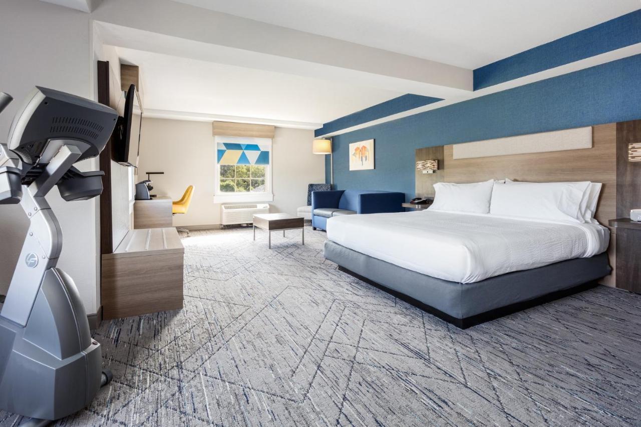 Holiday Inn Express & Suites Williamsburg By Ihg Екстериор снимка