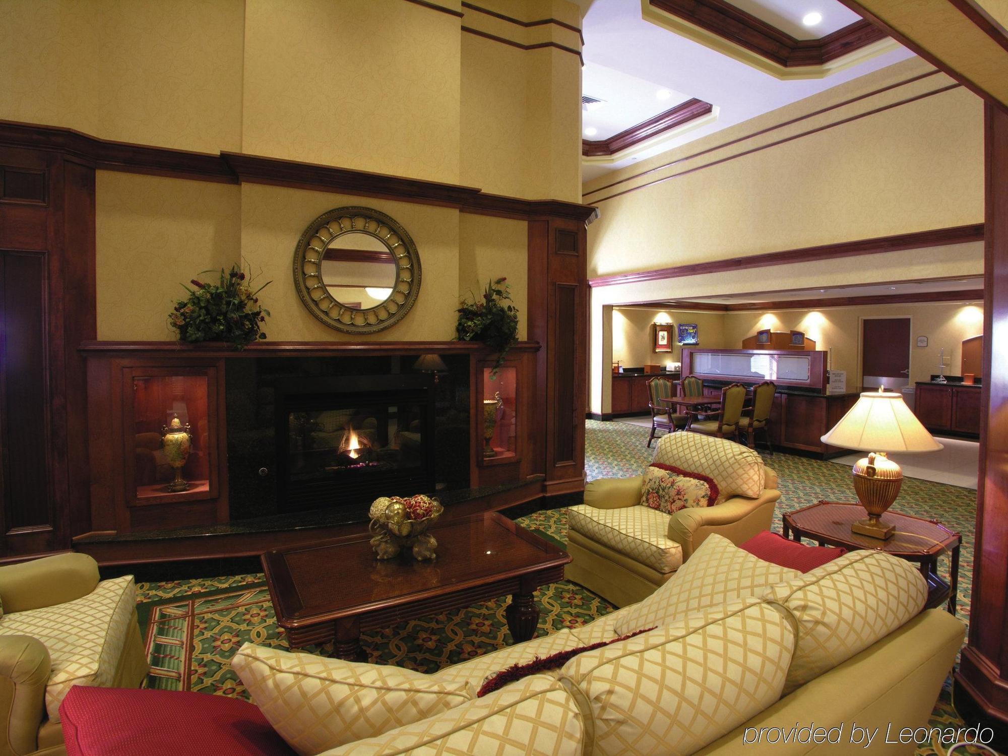 Holiday Inn Express & Suites Williamsburg By Ihg Екстериор снимка