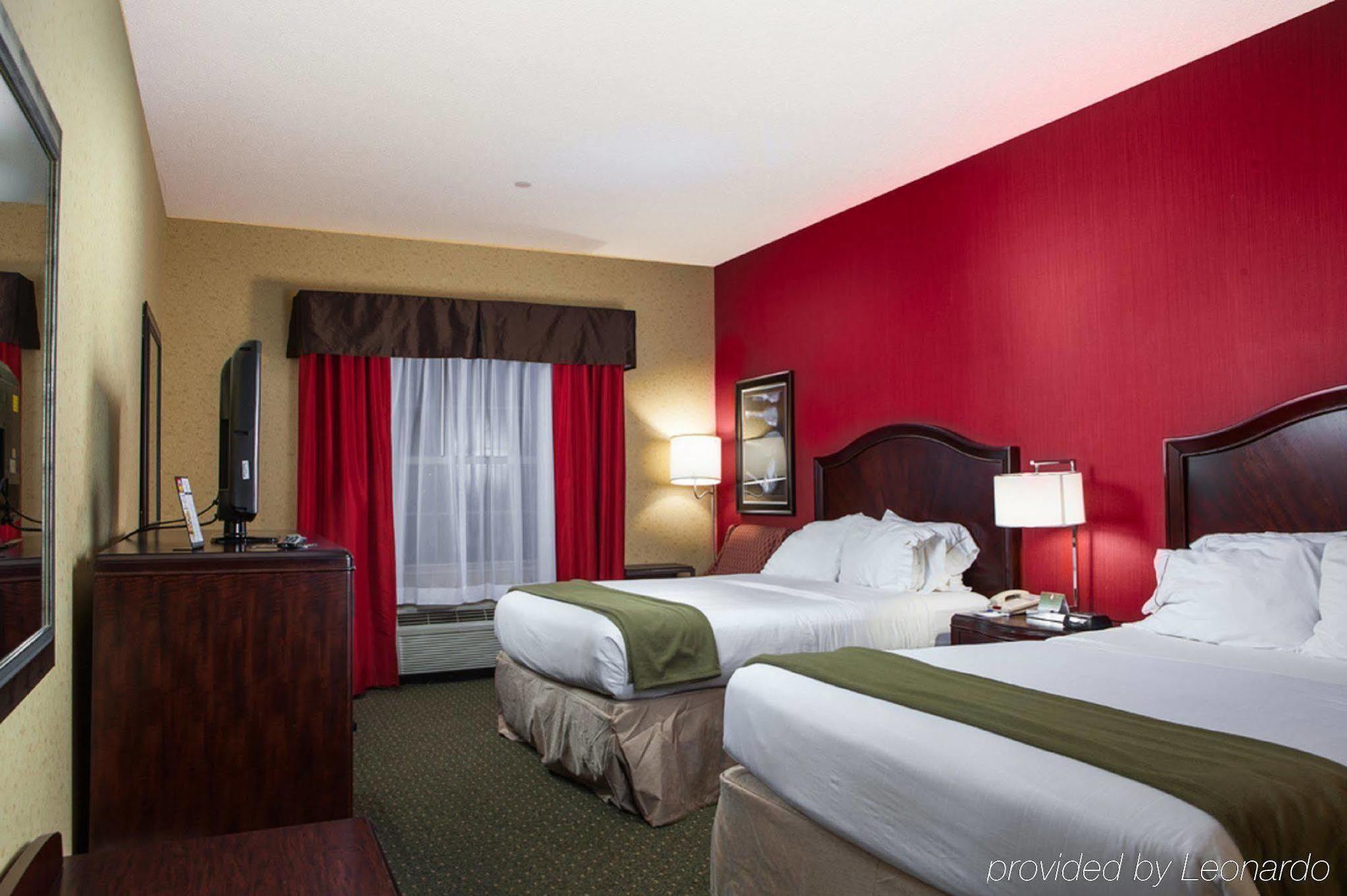 Holiday Inn Express & Suites Williamsburg By Ihg Екстериор снимка