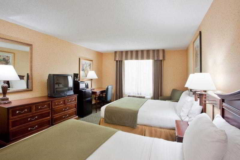 Holiday Inn Express & Suites Williamsburg By Ihg Екстериор снимка