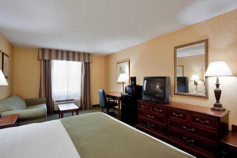 Holiday Inn Express & Suites Williamsburg By Ihg Екстериор снимка