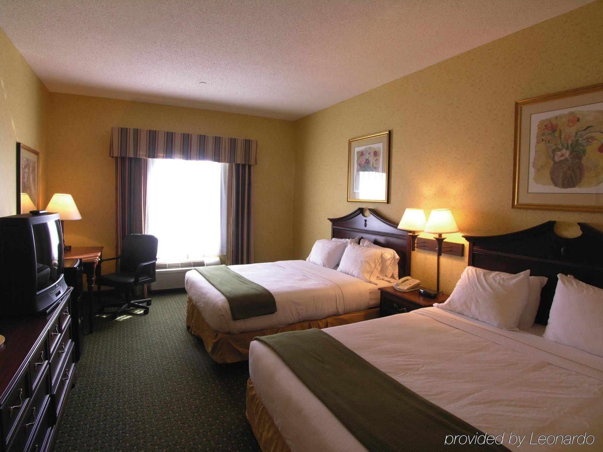 Holiday Inn Express & Suites Williamsburg By Ihg Екстериор снимка